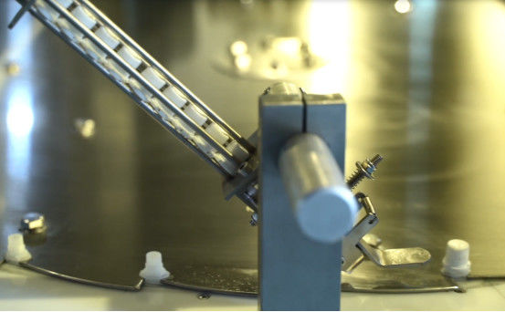 ব্যাগের জন্য কাস্টমাইজযোগ্য স্পাউট পকেট ফিলিং ক্যাপিং মেশিন ব্যাস W 70-210mm L 70-350mm